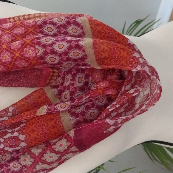 Infinity scarf - Picture 2 of 3